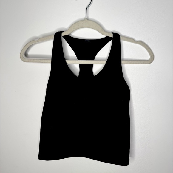 Vuori Women's Black Halo Performance Crop 2.0 DreamKnit™ Racerback Tank Top XS - Picture 4 of 11